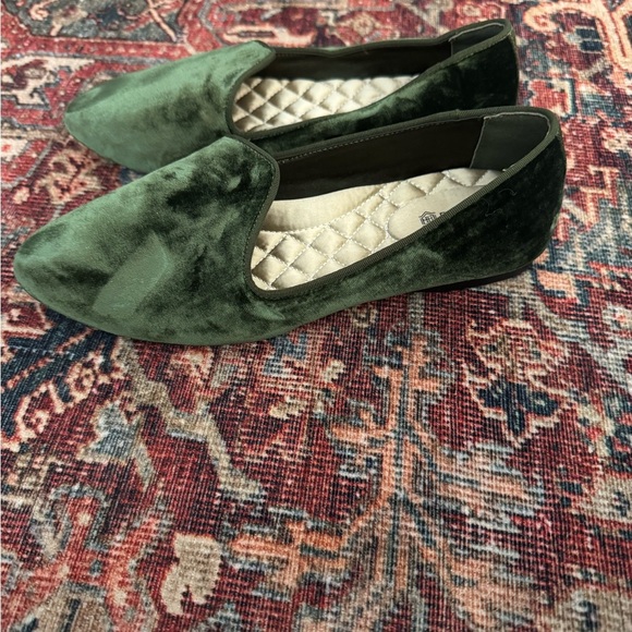 Birdies Emerald Velvet Flats NWOB - Picture 2 of 4